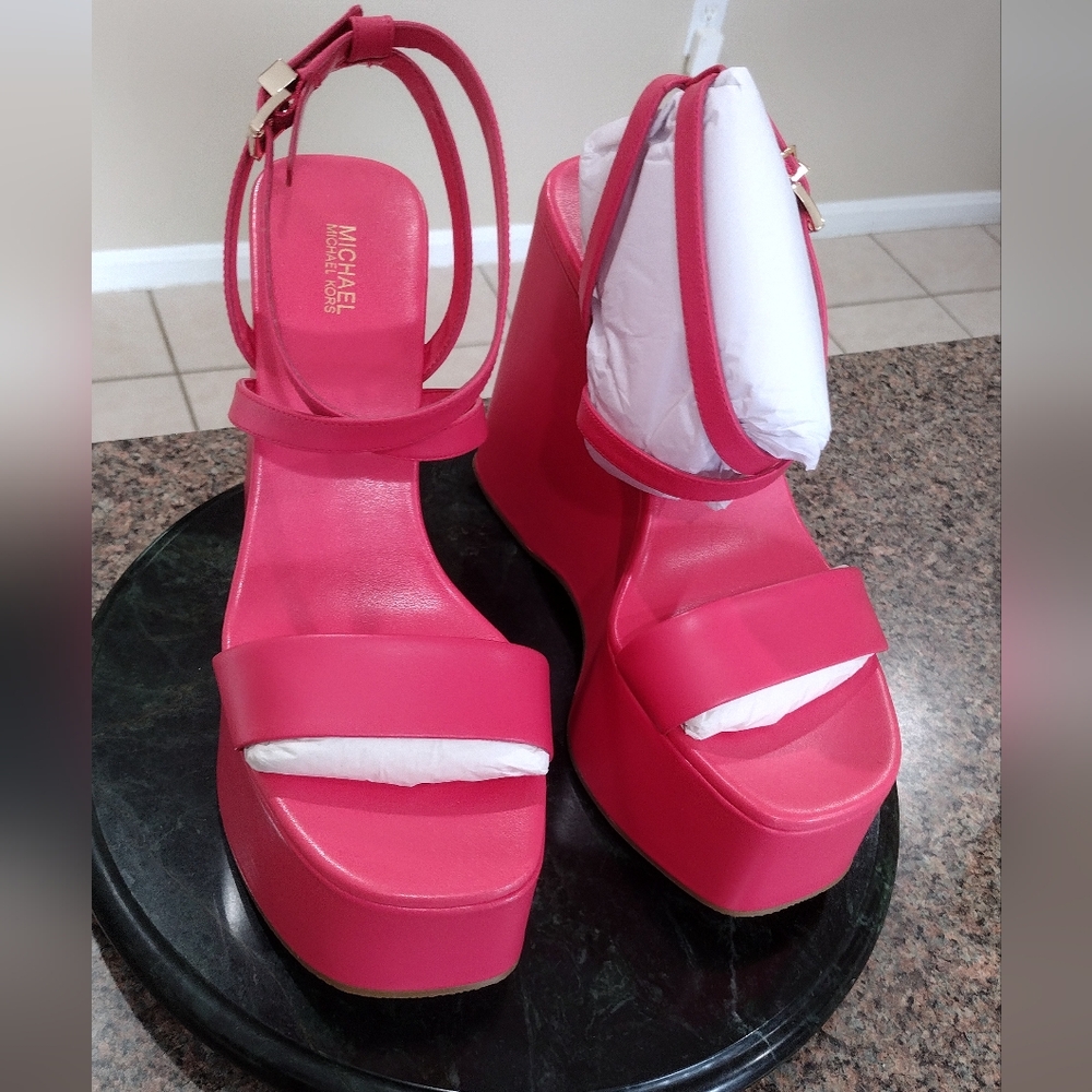 NWB Michael Kors Paola Leather Wedge Sandal - Picture 9 of 13
